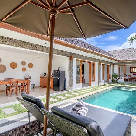 Two Lizards Beach Villas ซานูร์ ภายนอก รูปภาพ