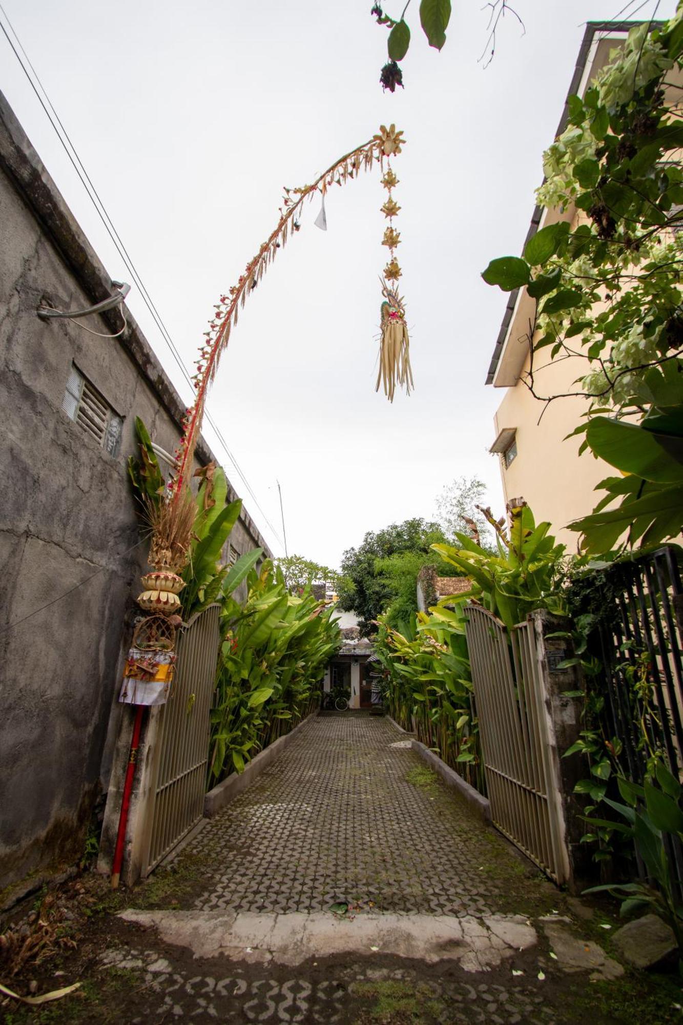 Two Lizards Beach Villas ซานูร์ ภายนอก รูปภาพ