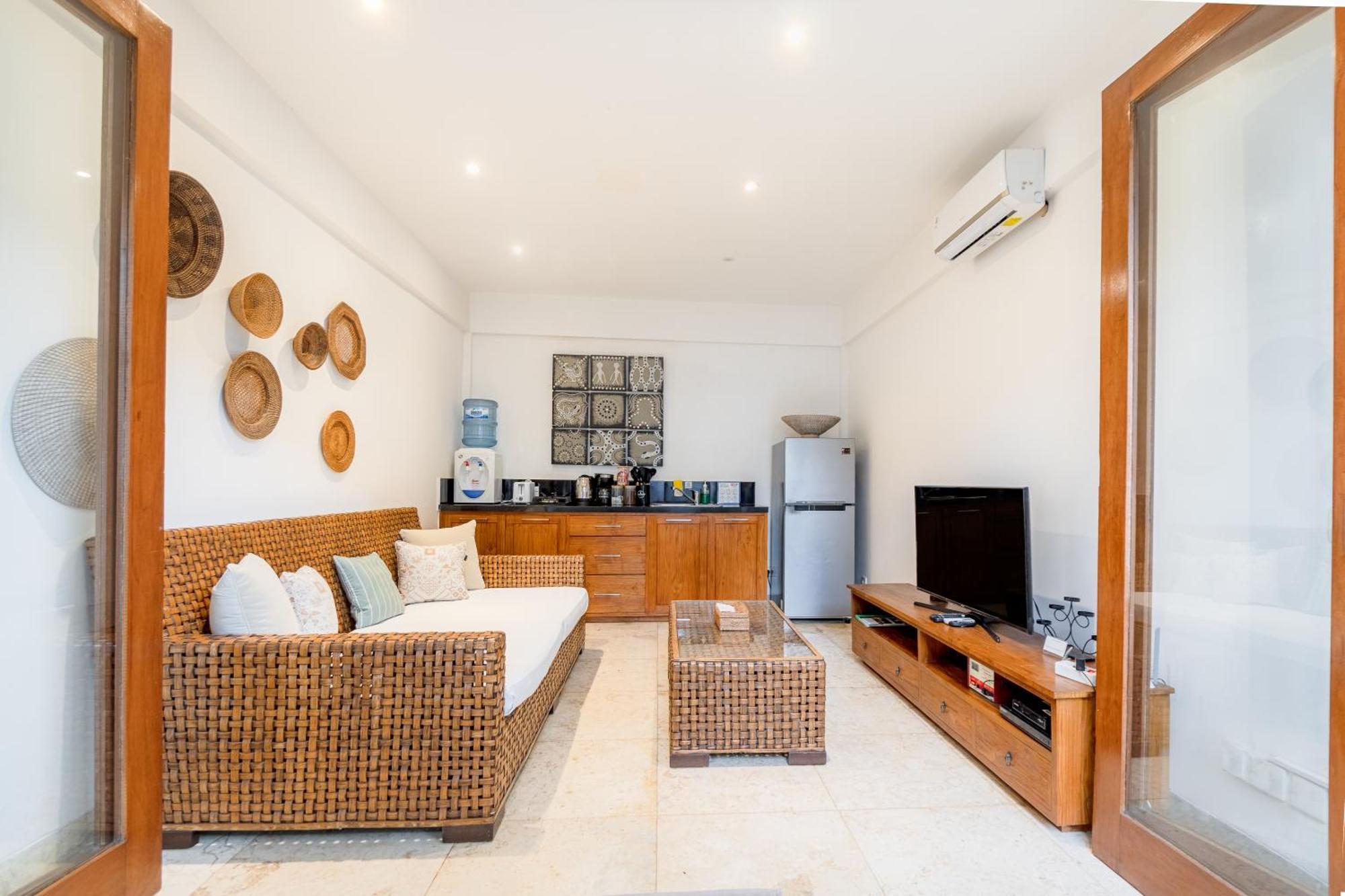 Two Lizards Beach Villas ซานูร์ ภายนอก รูปภาพ