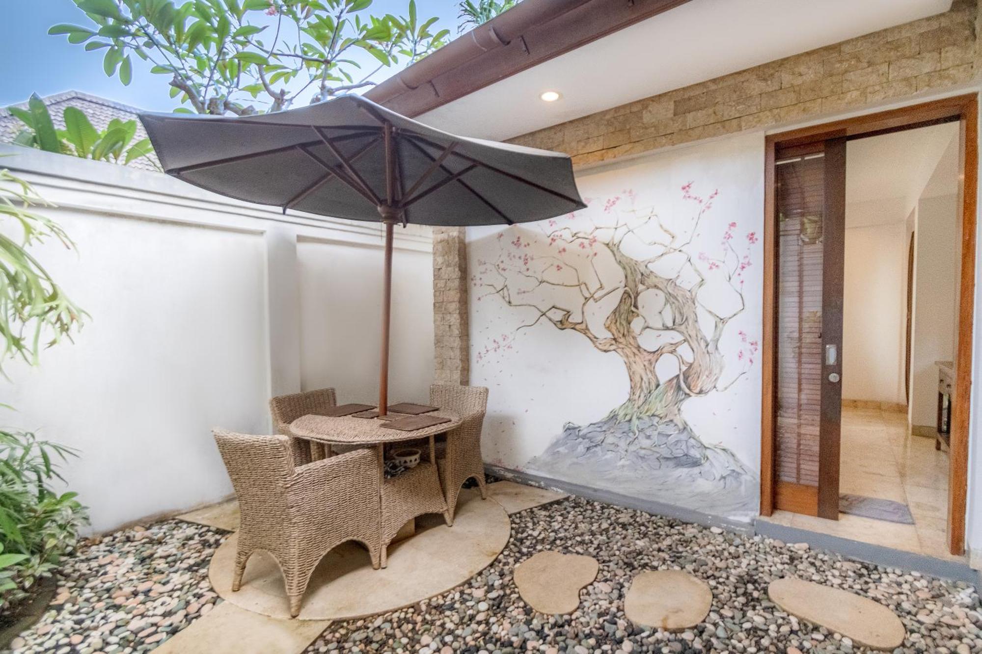 Two Lizards Beach Villas ซานูร์ ภายนอก รูปภาพ