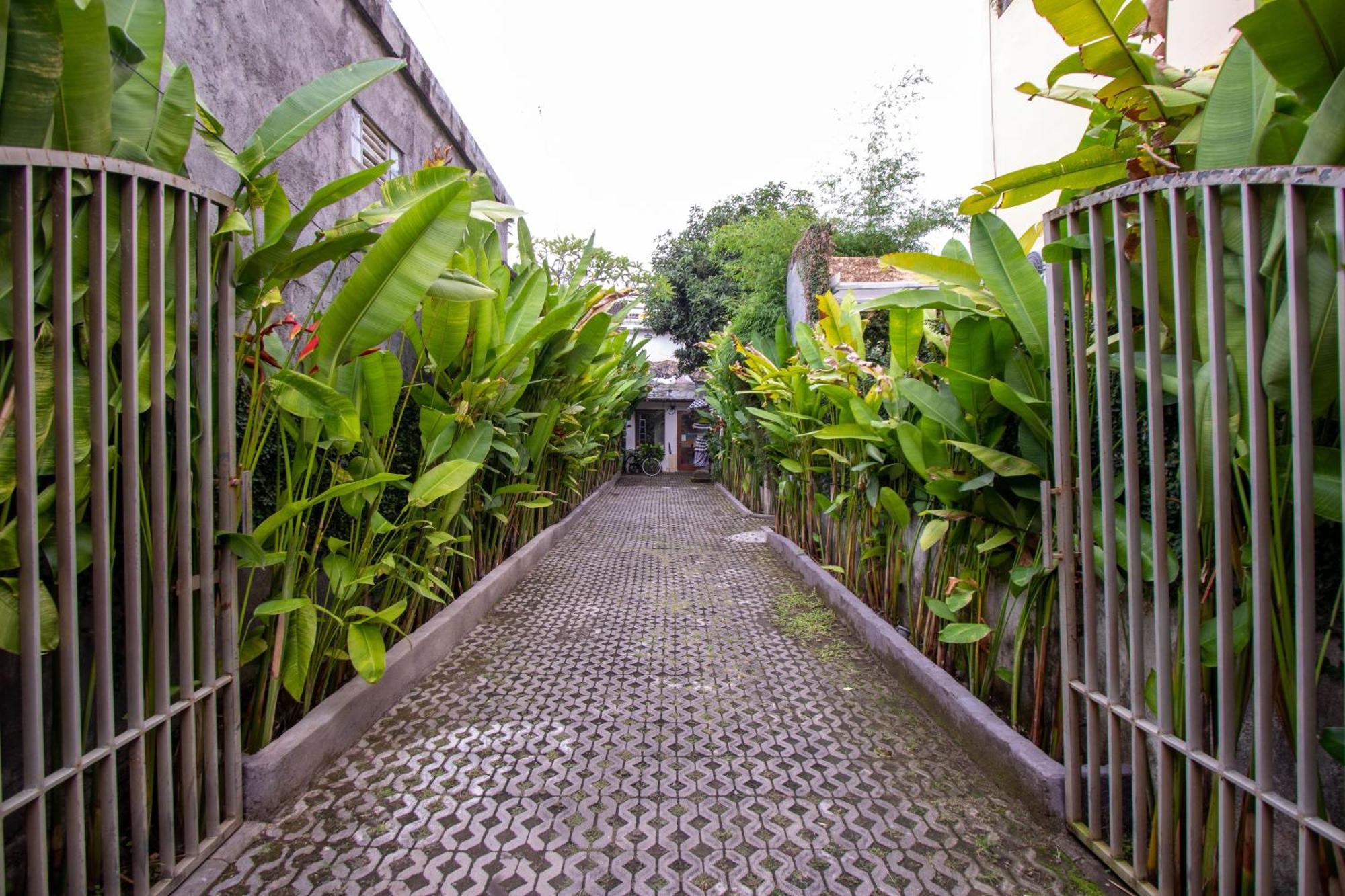 Two Lizards Beach Villas ซานูร์ ภายนอก รูปภาพ