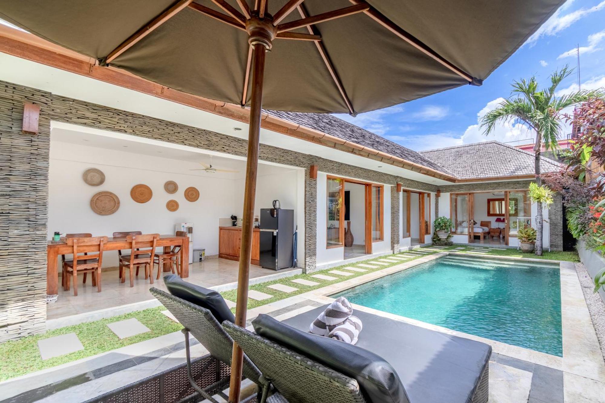 Two Lizards Beach Villas ซานูร์ ภายนอก รูปภาพ
